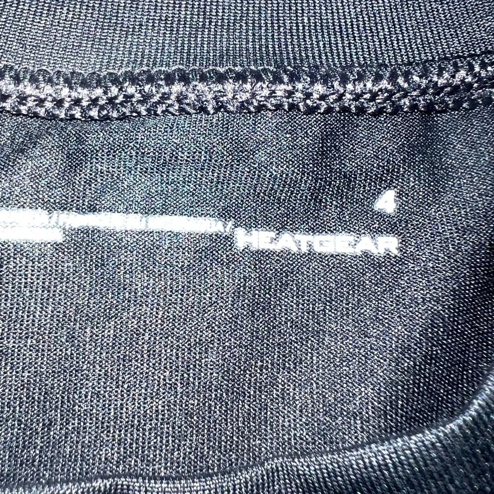 Under Armour Dri-fit shirt - Picture 2 of 3